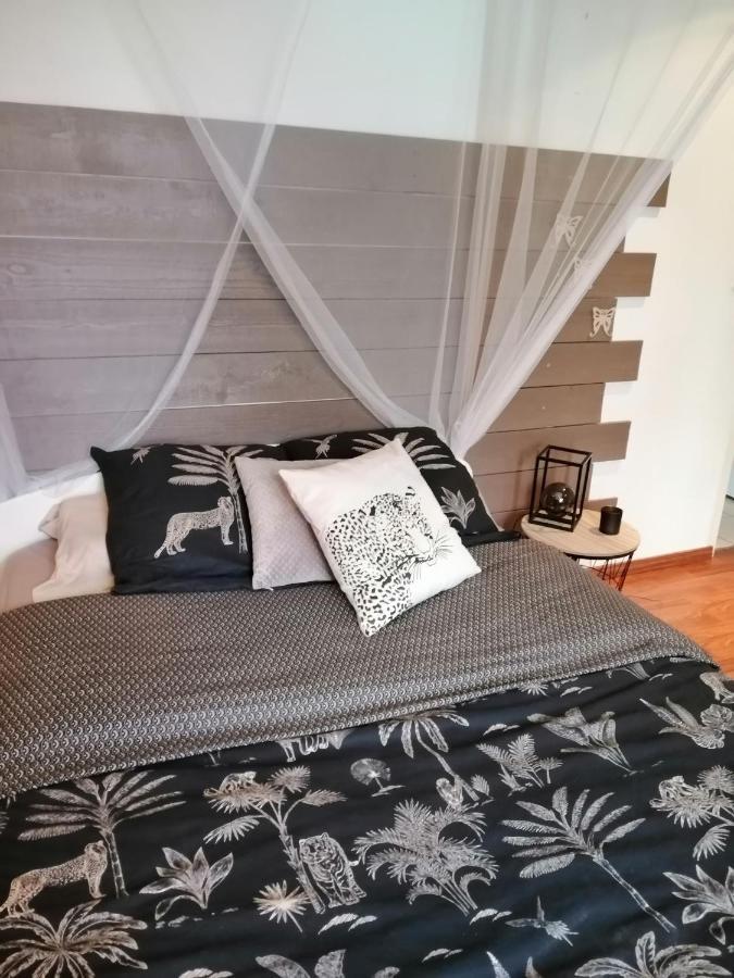Mortagne-sur-Sevre Les Bichettes Bed & Breakfast エクステリア 写真