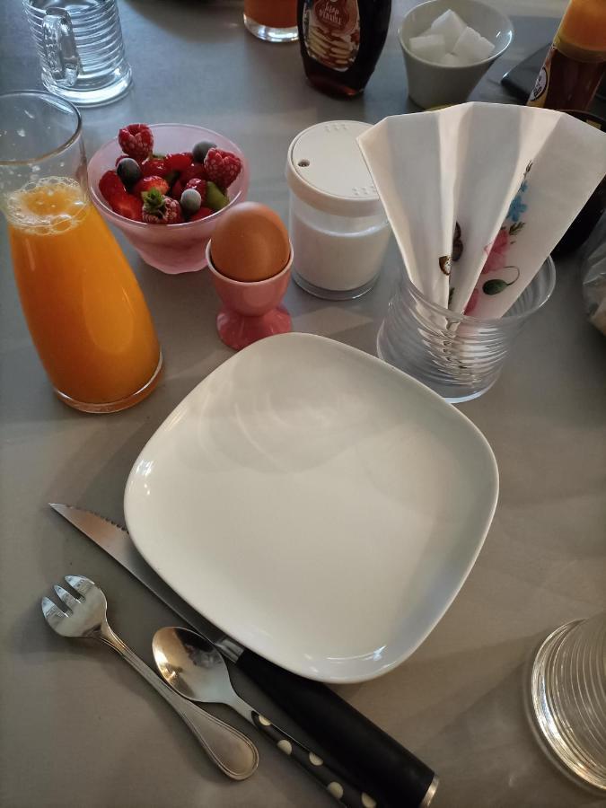 Mortagne-sur-Sevre Les Bichettes Bed & Breakfast エクステリア 写真